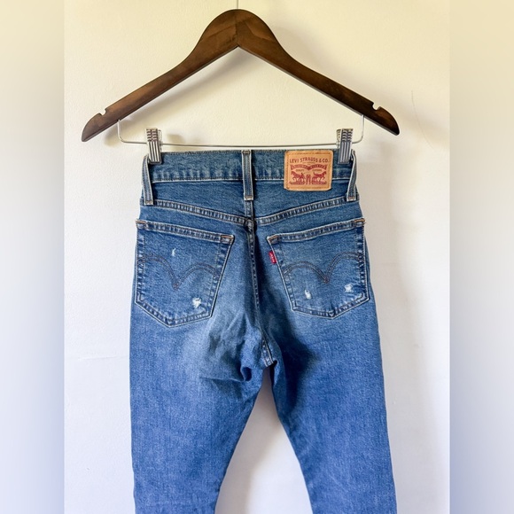 Levi’s Wedgie Skinny Jeans - Picture 4 of 4